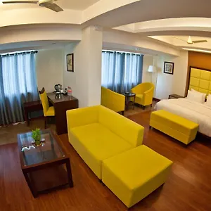 **** Hotel Paramount Tower India